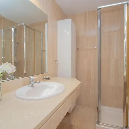 C68 - Seafront Central Appartement